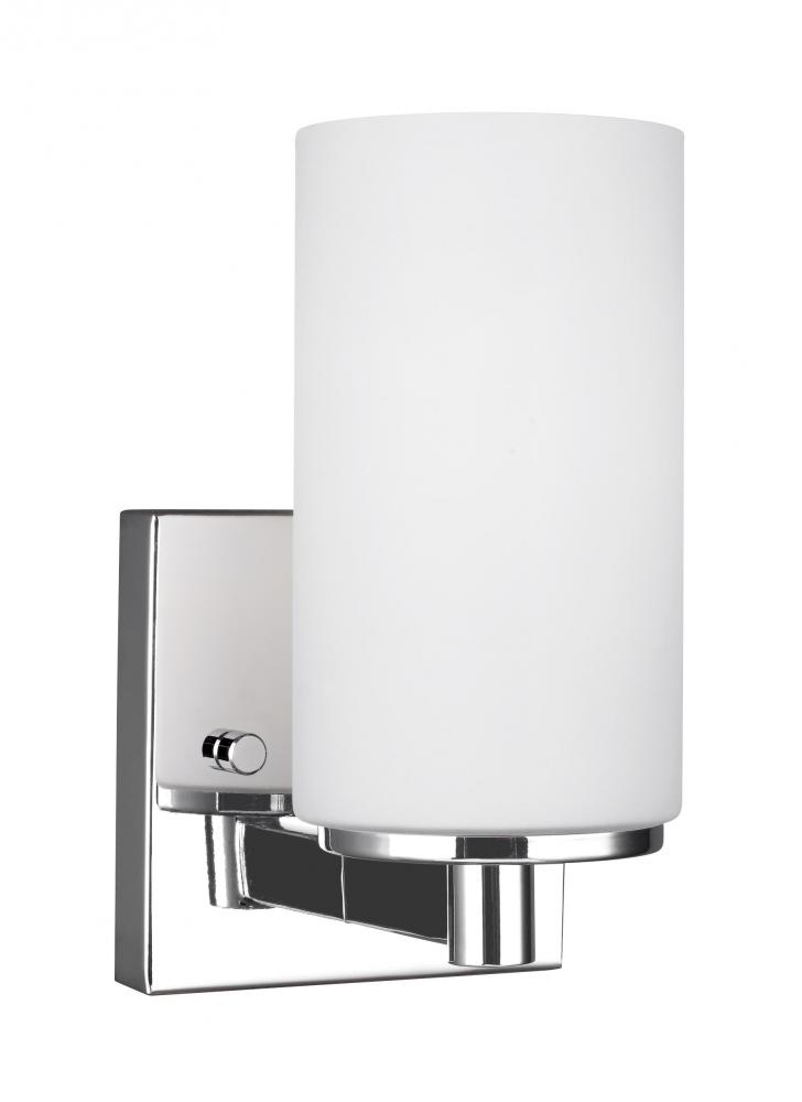 Hettinger transitional 1-light LED indoor dimmable bath vanity wall sconce in chrome silver finish w